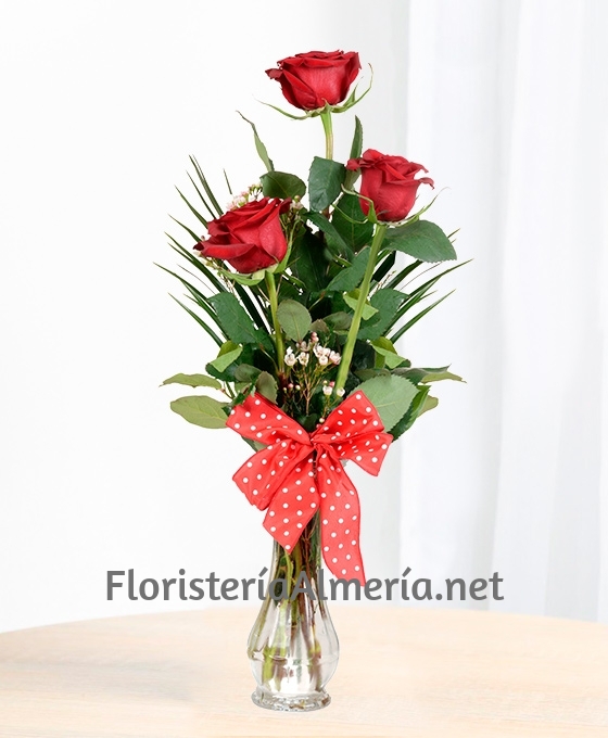 Ramo de 3 rosas rojas para Almería